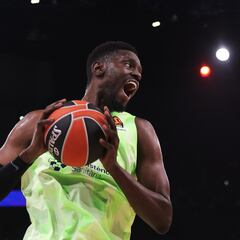 Youssoupha Fall continuará en el Barça