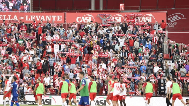 Caravana rojiblanca en Cartagonova
