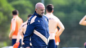 Paco López en uno de los entrenamientos de la anterior semana en la Ciudad Deportiva.