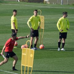 Cita en El Molinón-Quini para nostálgicos de tiempos mejores