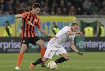 28/04/16  PARTIDO SEMIFINAL EUROPA LEAGUE
Grave lesión de rodilla de Krohn Dehli.