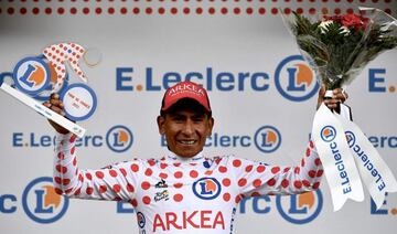 Nairo Quintana no pudo rematar en la lucha por la etapa, pero se enfundo el maillot de lunares de rey de la Montaña.
