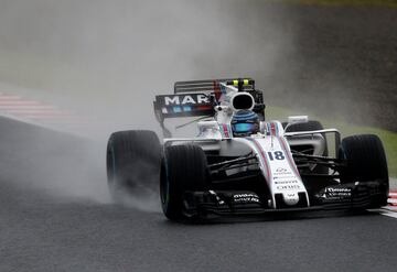 Los barcos de papel amenizan la lluvia en Suzuka