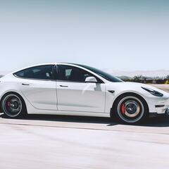 A woman buys a Tesla, drives 700 miles, and is shocked after doing the math: “It’s basically $35 a month”