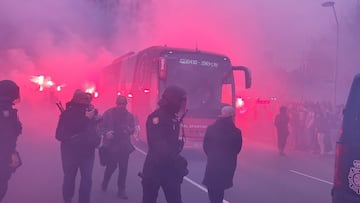 28-03-26. LLEGADA DEL SPORTING A EL MOLINÓN PARA EL PARTIDO ANTE EL DEPORTIVO.