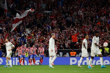 Atleti y merengues reparten puntos en el derbi madrileño.