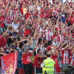 El Almería divide a su hinchada con un polémico vídeo