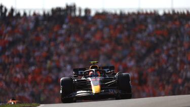 Checo Pérez sufre en las prácticas del GP de Países Bajos