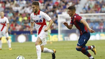 Enis Bardhi es uno de los jugadores granotas que han sido convocados por sus selecciones nacionales.