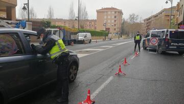 ¿Qué papeles debo llevar encima cuando salgo a la calle?