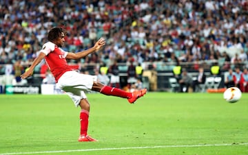 3-1. Alex Iwobi marc¨® el primer gol.