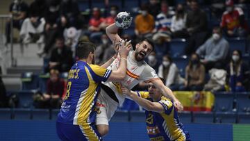 España se levanta de la siesta
a tiempo para acabar invicta