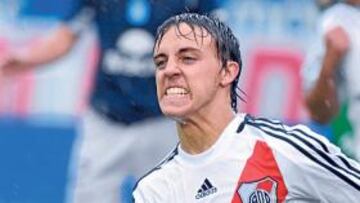 <b>INCORPORACIÓN. </b>Caballero celebrando un gol con el River Plate de Montevideo.