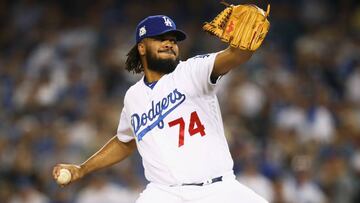 LOS ANGELES, CA - OCTOBER 14:  Kenley Jansen #74 of the Los Angeles Dodgers pitches against the Chicago Cubs in the eighth inning during Game One of the National League Championship Series against the Chicago Cubs at Dodger Stadium on October 14, 2017 in Los Angeles, California.  (Photo by Ezra Shaw/Getty Images)