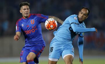 Debutó en Universidad de Chile el 27 de abril de 2014, en una derrota con Cobreloa.