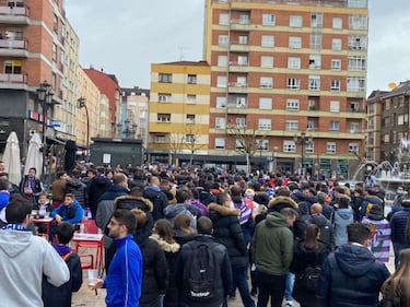 La fiesta blanquivioleta en Oviedo acabó en bajón