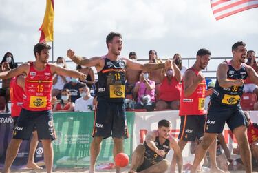 Los Hispanos y las Guerreras también ganan en la arena