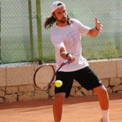 Enrico Becuzzi, el tenista que busca su primera victoria en la ATP a sus 47 años