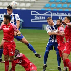 El VAR decide el reparto de puntos en Ponferrada