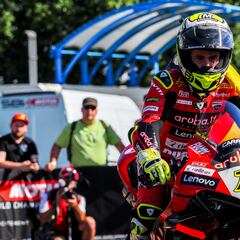 Bautista frena en seco a Razgatlioglu