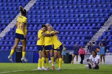 Sarah Luebbert celebrates her goal 4-0 of America during the 15th round match between America and Pachuca as part of the Liga BBVA MX Femenil, Torneo Apertura 2024 at Ciudad de los Deportes Stadium on October 12, 2024 in Mexico City, Mexico.