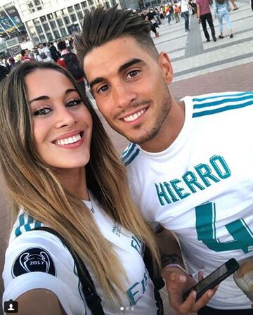 Claudia y ?lvaro Ruiz son los hijos de Fernando Hierro. Claudia es una 'it girl' e instagramer con bastante ¨¦xito. Estudi¨® publicidad y protocolo adem¨¢s de haber desfilado como modelo en la Madrid Fashion Week. ?lvaro tambi¨¦n es influencer, es bastante deportista y trabaja en el mundo del f¨²tbol.