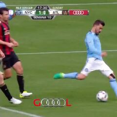 ¿Qué hace este señor en USA? ¡Otro golazo de locos de Villa!