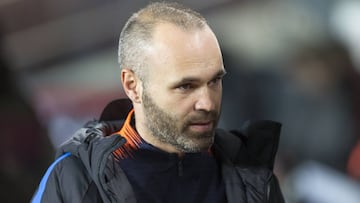 Tristeza de Iniesta, reflejo de la caída de un grande