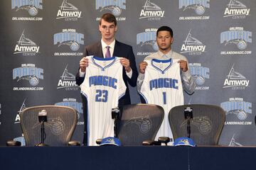 Número 5 del draft, fue elegido por Orlando Magic.