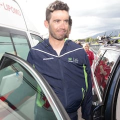 Javi Moreno abandona el Giro por una fractura de clavícula