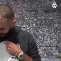 ¿Qué es el Madrid para Benzema?
Mira a la camiseta y deja una frase que va a emocionar