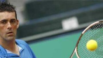 <b>SORPRESA.</B> Óscar Hernández ha sido el protagonista de la primera jornada al mandar a casa a Hewitt.