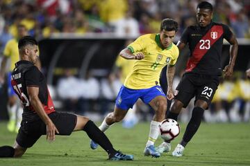 Philippe Coutinho in action for Brazil against Peru last night