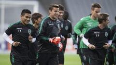 Teo Gutiérrez, duda en Sporting Lisboa por molestia física