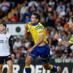Valencia 2 - 3 Las Palmas: resumen y goles de LaLiga EA Sports