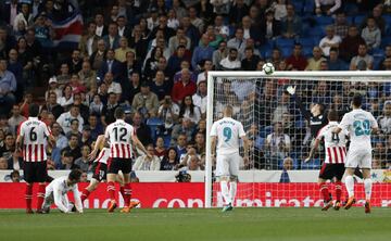 Cristiano Ronaldo hits the post.