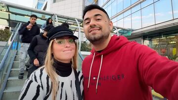 Argentina y uruguayo llegan al Costanera Center y se sorprenden con el precio de la ropa en Chile