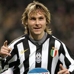 Los mejores goles de Pavel Nedved, el león de Praga