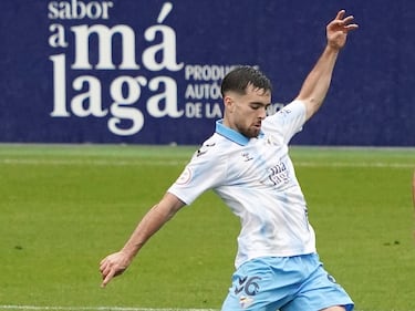 Carlos Puga se queda en el M¨¢laga hasta 2026