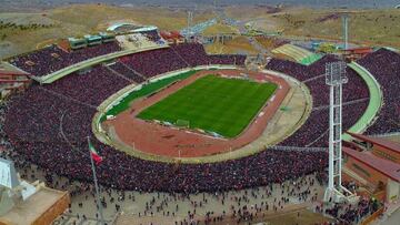 El partido entre el Tractor Sazi y al Esteghlal, en el estadio Yadegar-e-Emam reuni&oacute; a 100.000 aficionados.