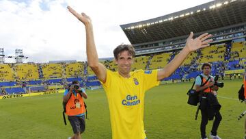 Juan Carlos Valer¨®n se retira del f¨²tbol en la UD Las Palmas, equipo del que sali¨®.