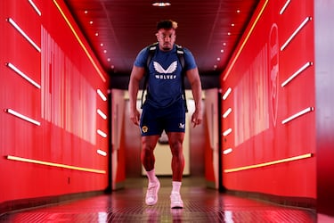 Adama Traoré, del Wolverhampton Wanderers, llega al estadio antes del partido de la Premier League entre el Arsenal FC y el Wolverhampton Wanderers en el Emirates Stadium el 28 de mayo de 2023 en Londres.