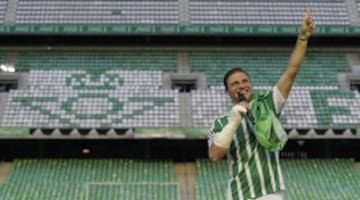 El gaditano estuvo por primera vez en el Betis entre 2000 y 2006. En 2015 regresó a la que es su casa.