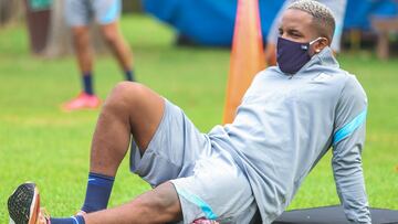 La FPF sancionaría con dos fechas de suspensión a Farfán
