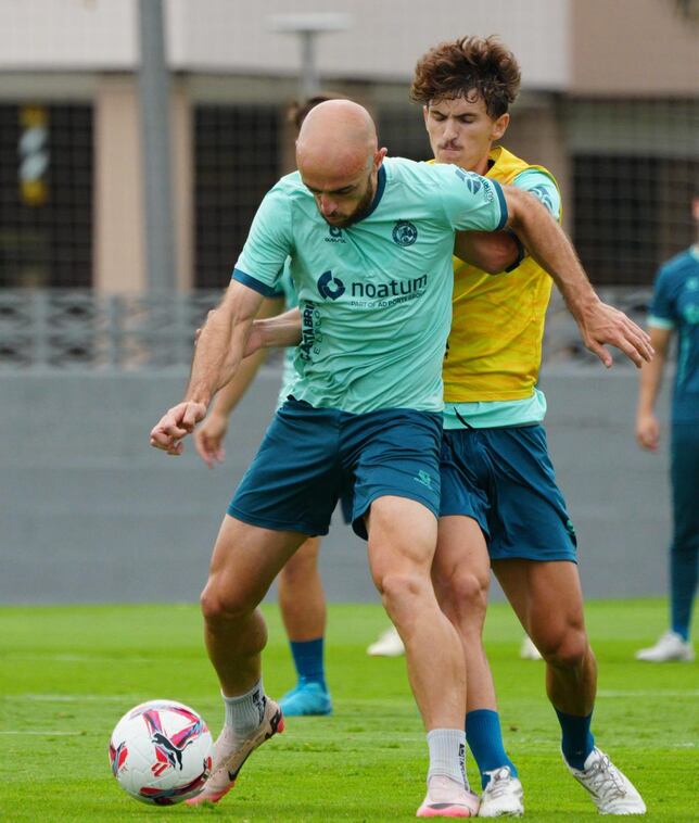 Ekain Zenitagoia, baja para el debut contra el Almería