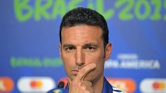 "En Ezeiza practicamos con dos delanteros y enganche"