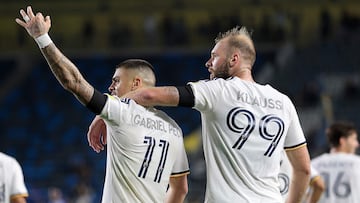 Gabriel Pec scored a double as the Los Angeles Galaxy again dispatched Mount Pleasant 3-0, taking the MLS team in the last eight.