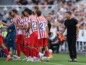 El saque de centro del Atlético en Inglaterra que se hizo viral al segundo: esto pasó