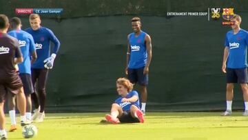 El caño de Rakitic a Griezmann a los 10' de su primer entreno