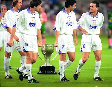 En 1996, Lorenzo Sanz decidió construir un bloque campeón con una doble intención primero era ganar la Liga y en segundo lugar, el asalto a la Copa de Europa, algo que no se lograba desde 1966 (tres décadas habían pasado) cuando el Madrid se impuso al Partizan en Bruselas. Contrató a Fabio Capello y fichó a jugadores como Mijatovic, Suker, Roberto Carlos, Seedorf e Illgner. Aún quedaban veteranos de la vieja guardia como Sanchís, Chendo y Fernando Hierro, y jóvenes como Raúl y Redondo, patrocinados por Valdano y de recia personalidad. Ese bloque se consolidaría a lo largo de una campaña en la que ganaría la Liga 1996-97 con claridad.